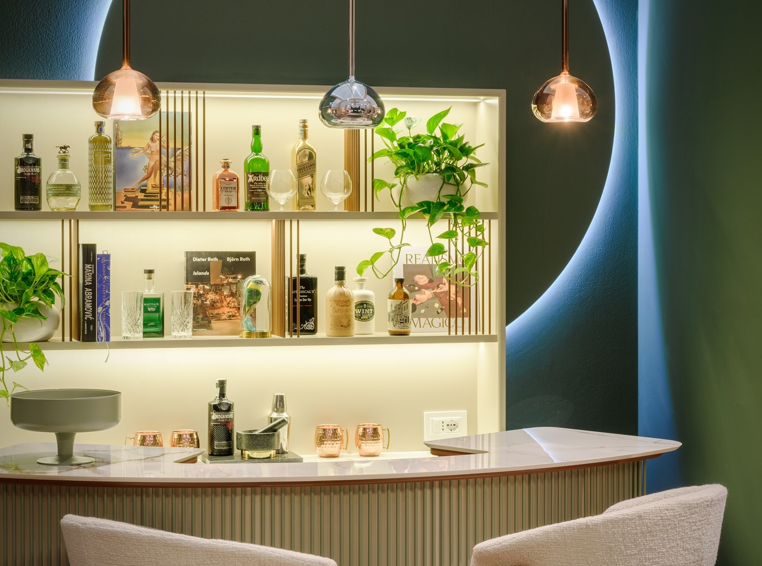 Dry Handcrafted Home Bar with Counter