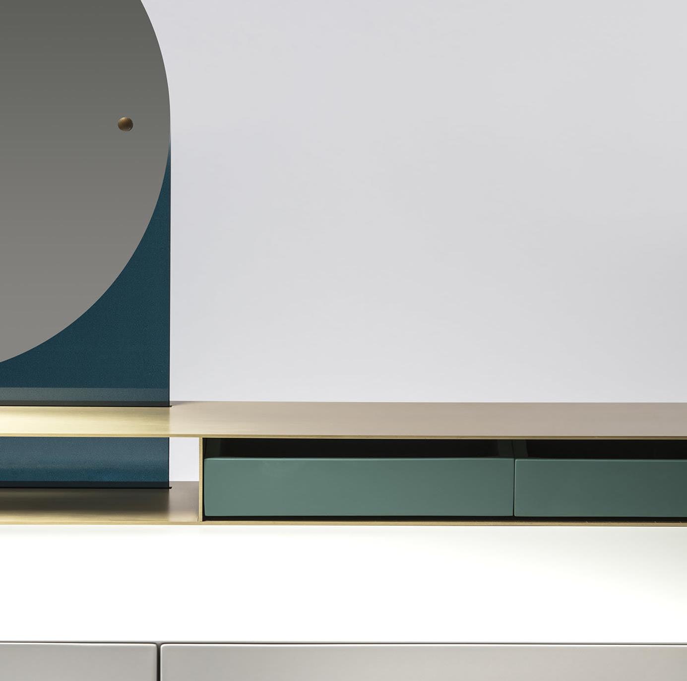 Elegant Dressing Table with Mirror