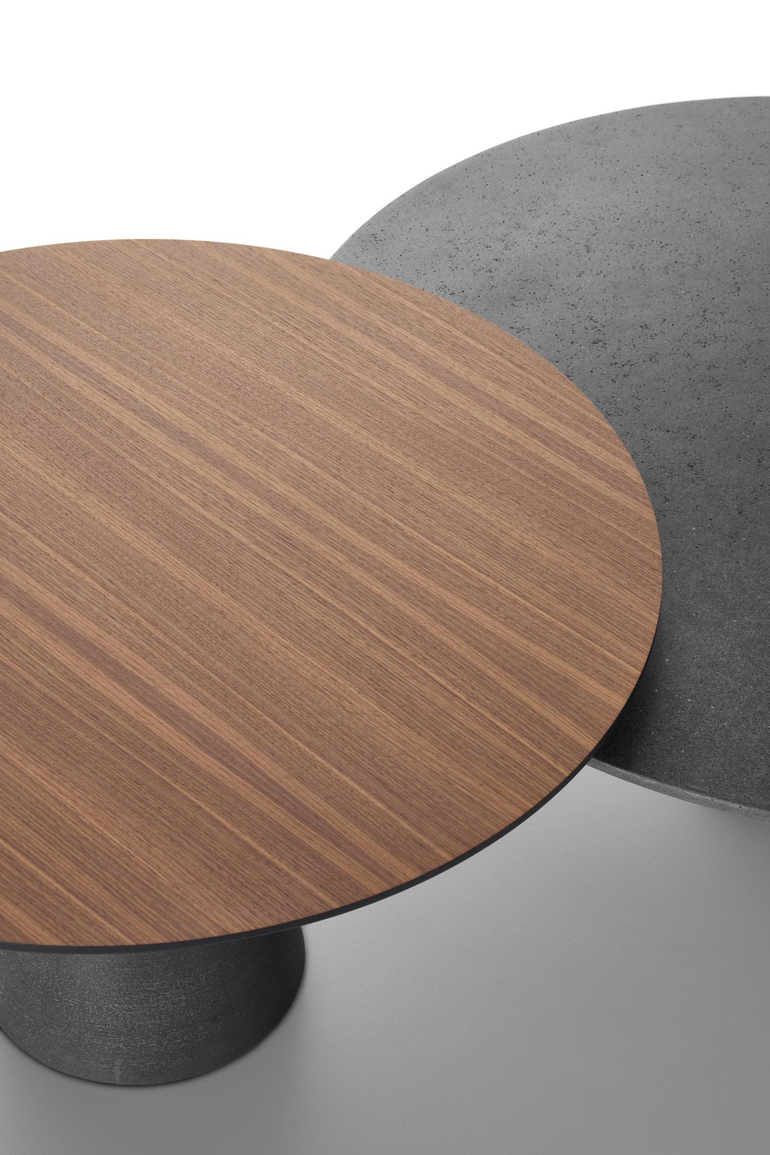 Rock Mini Coffee Table | Structure: Cement Anthracite X081 | Tabletop: Canaletto Walnut | Dimensions: Ø 80 cm