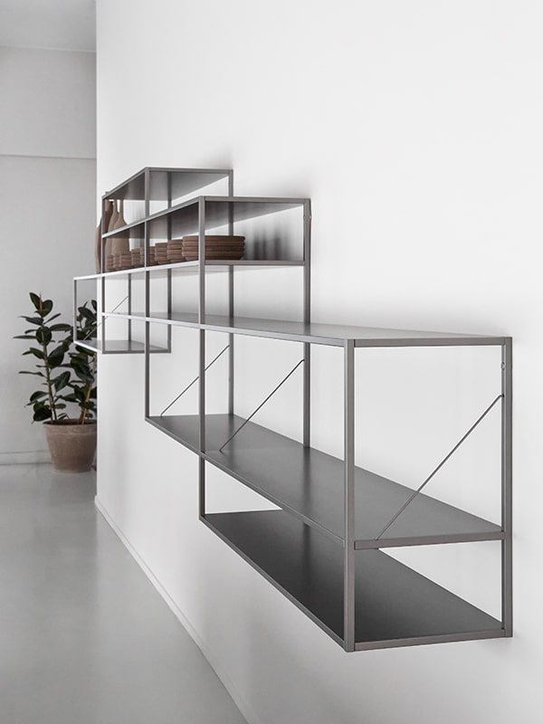 Minima Sketch Shelving System | Configuration: Composition S-5 L458 D33 H110 cm