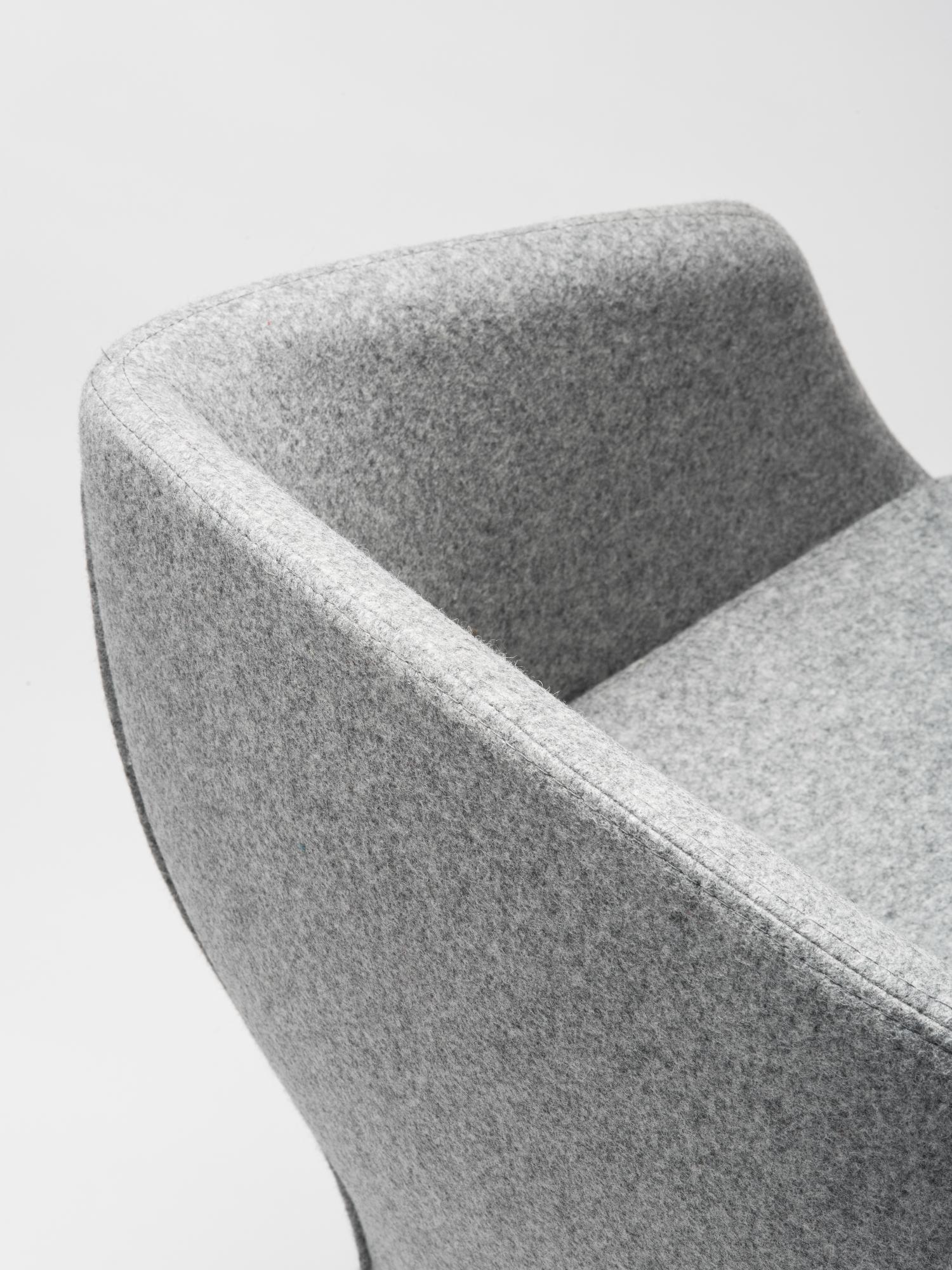 So-Pretty Gray Curved Chair