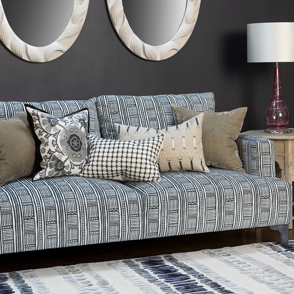 Alexi Noir 50 × 50 Cushion