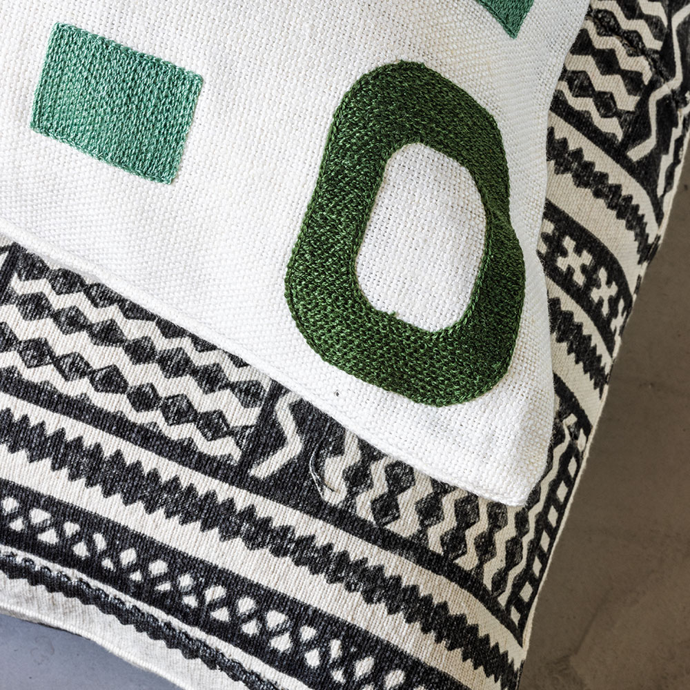 Kuba Noir 60 × 60 Cushion