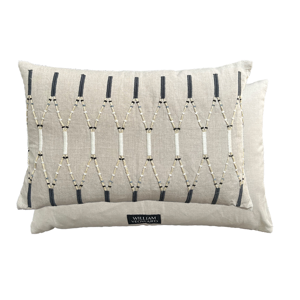 Lima Noir 60 × 40 Cushion