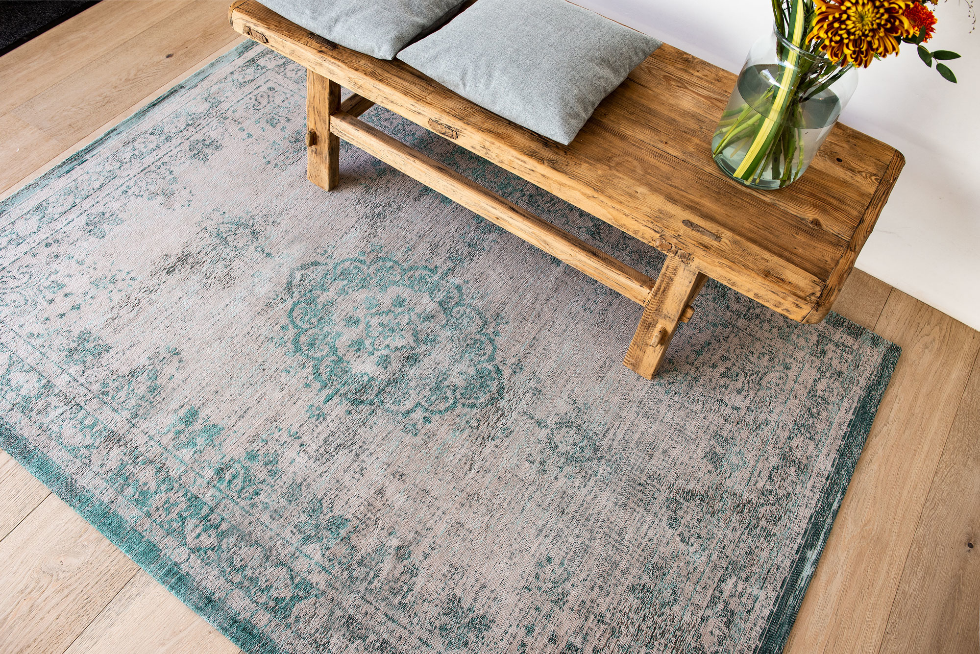 Vintage Style Jade Oyster Rug 8259