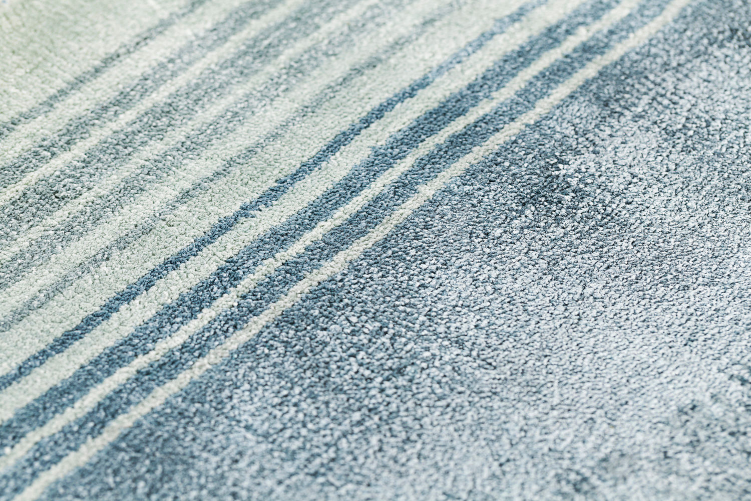 Ocean Hand-Loom Viscose Rug