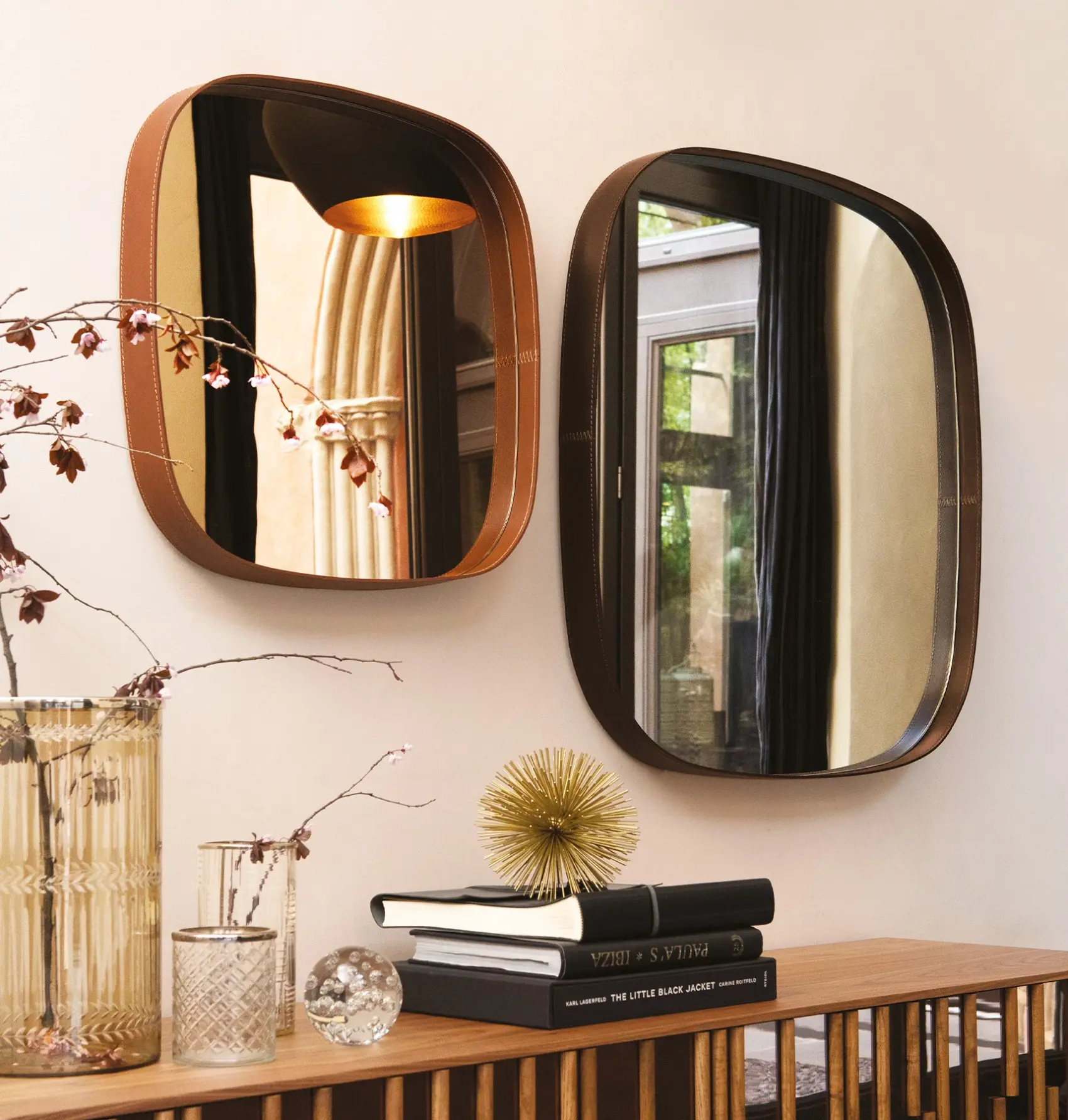 Vega Mirror