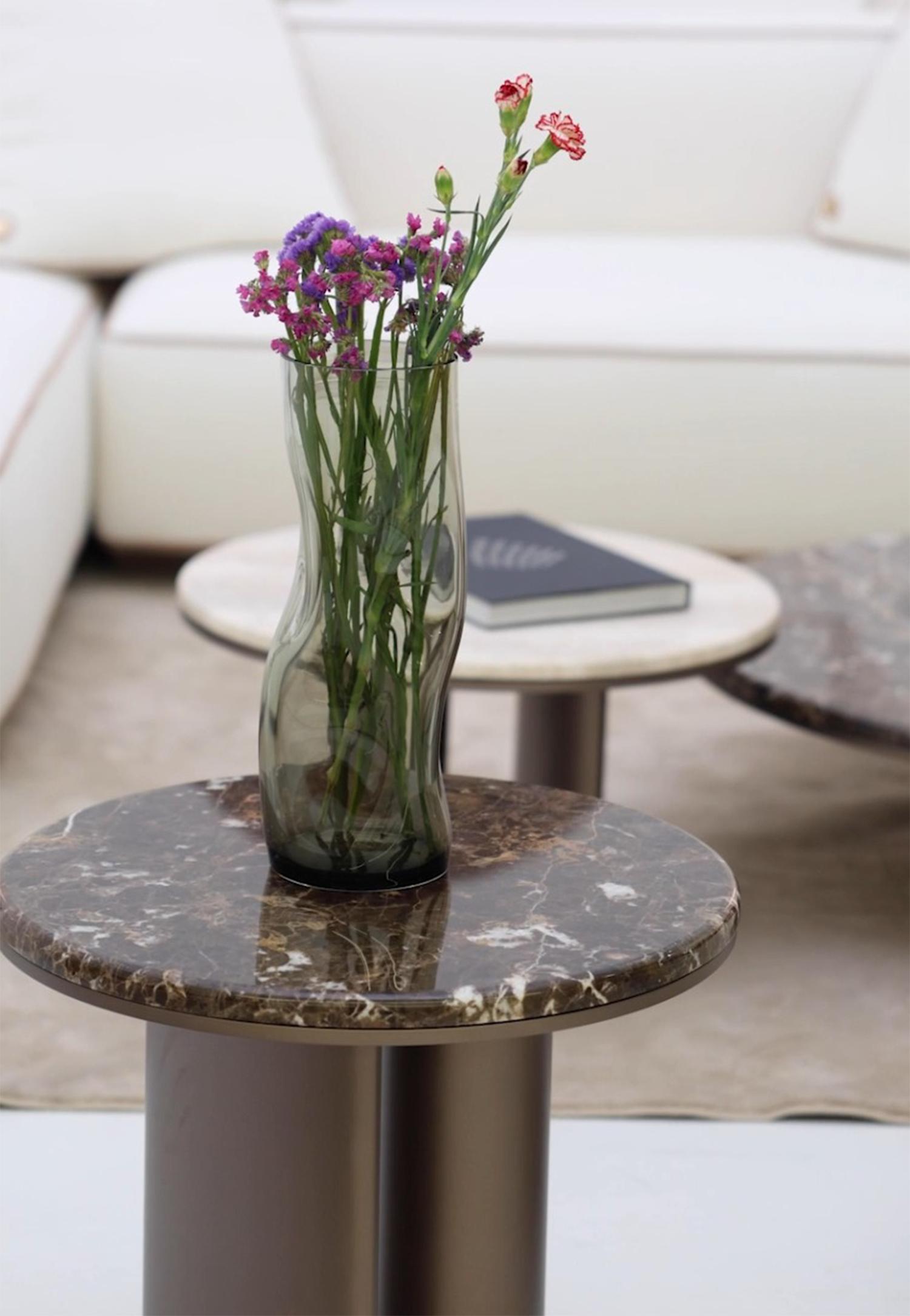 Bon Ton Round Coffee Table Dark Base