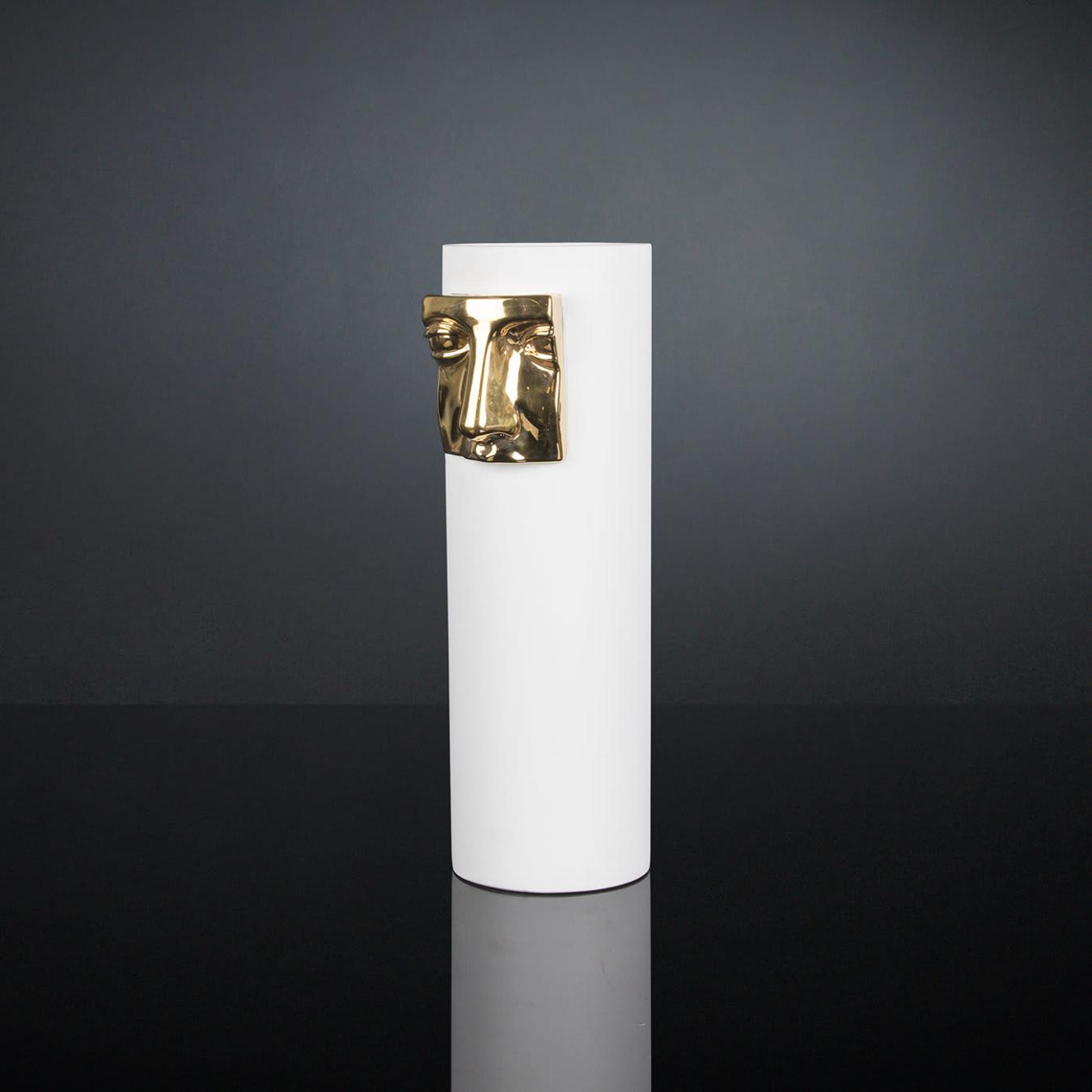 Giunone Nose Sculpted Vase
