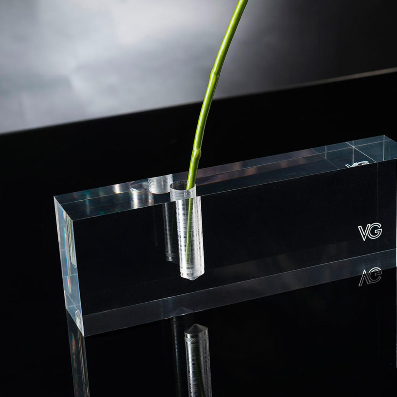 Monofiore Small Crafted Vase
