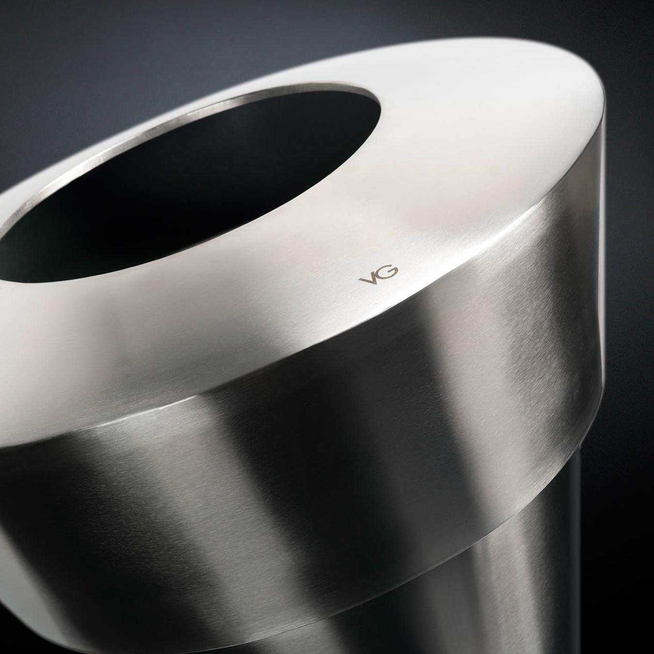 Stainless Steel Compact Vase
