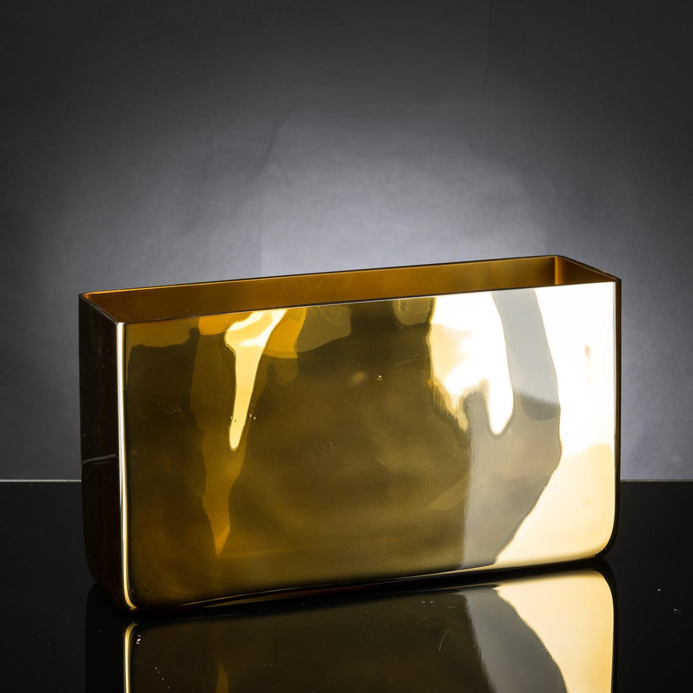 Wallet Sculpted Vase