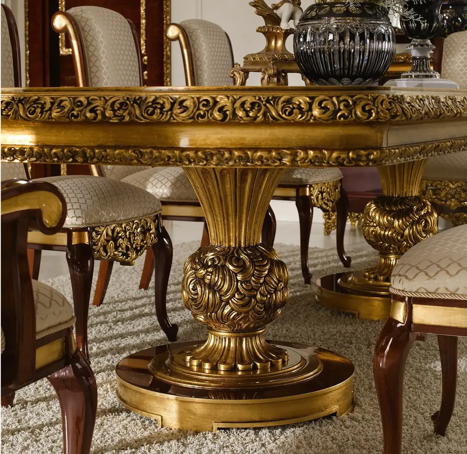 Elegance Classic Dining Table