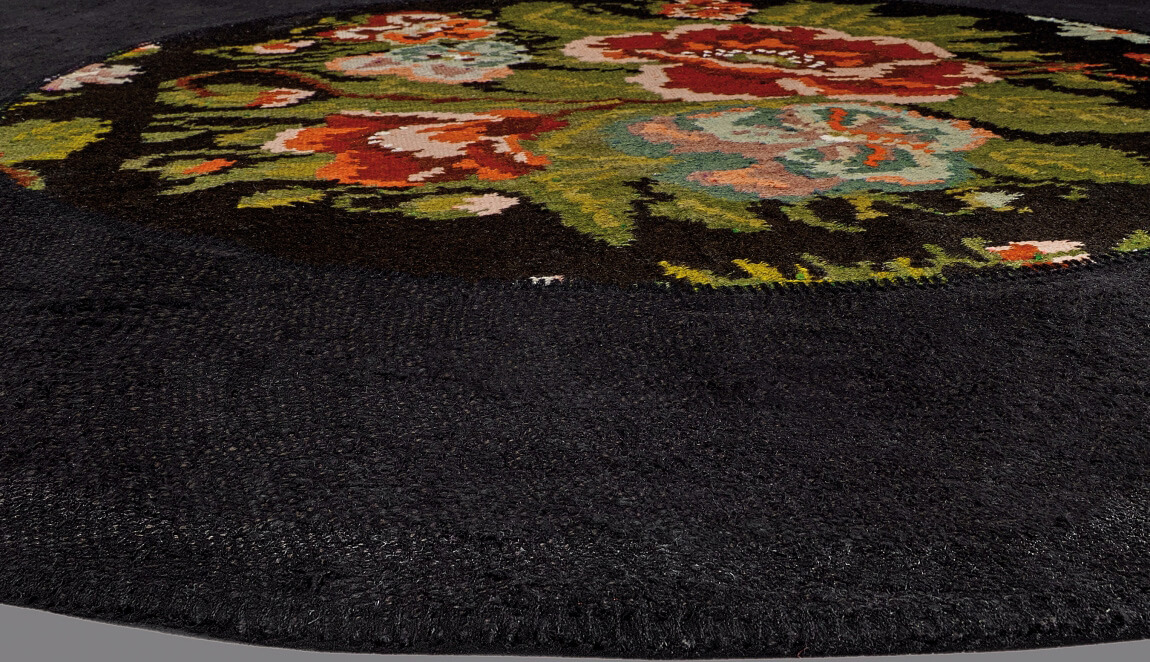 Round Giotto Folk Rug