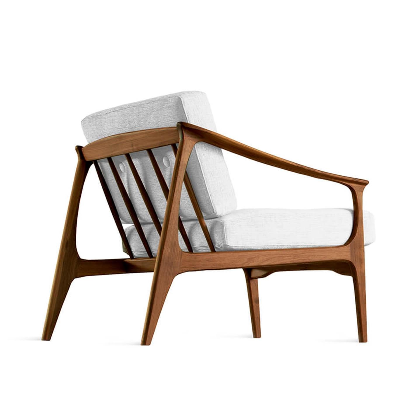 Quiete Natural Walnut Classic Armchair