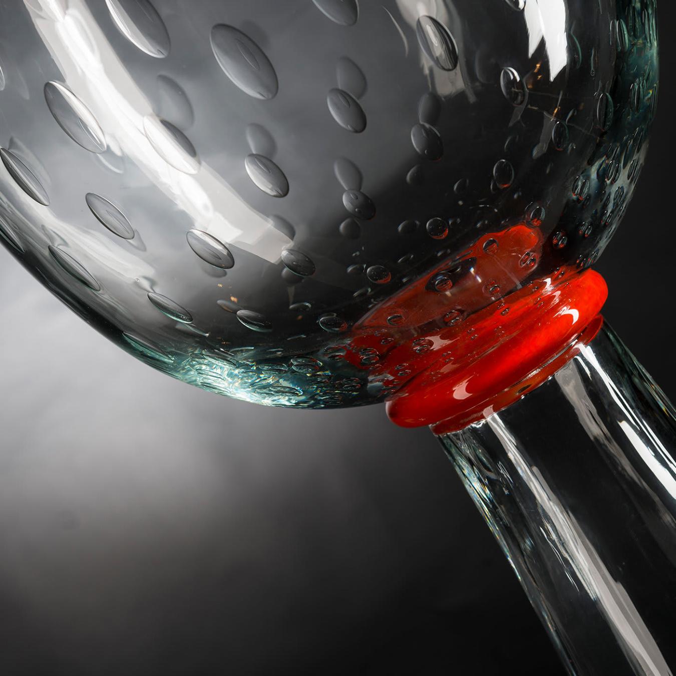 Correr Sculpted Vase