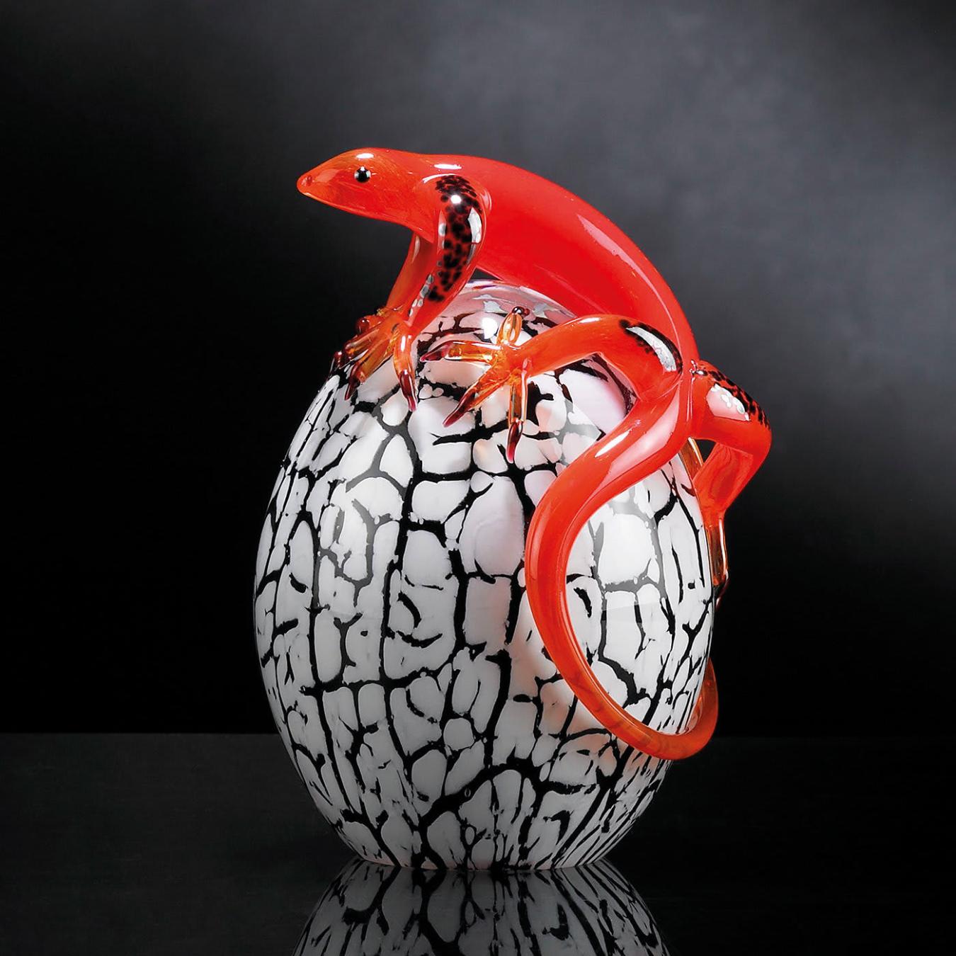 Glass Egg with Gecko Detail