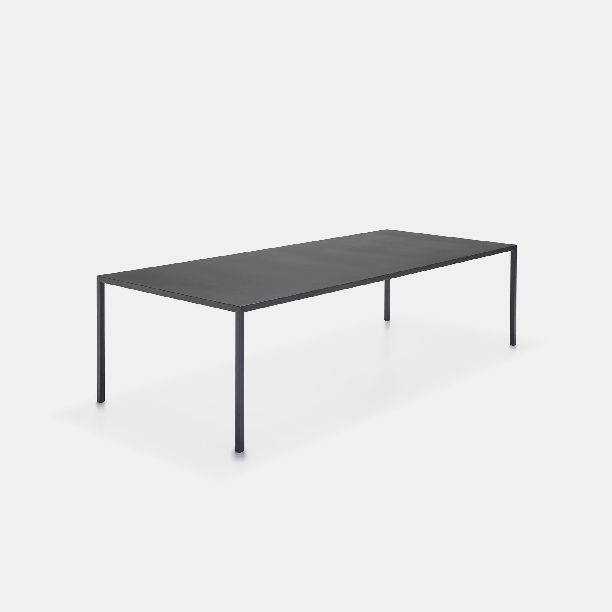 Tense Outdoor Table | Colour: Reconstructed Stone White Calce X131