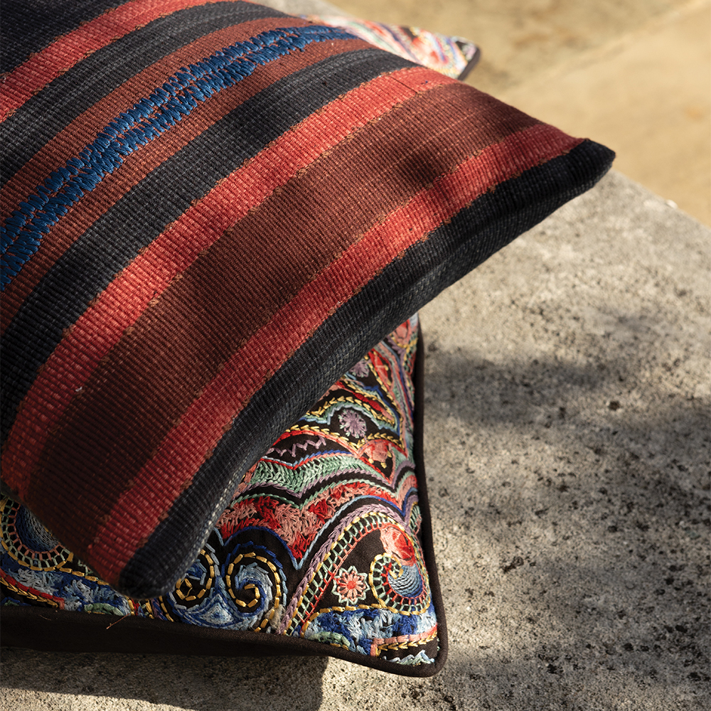 Naraya Rouge 60 × 40 Cushion