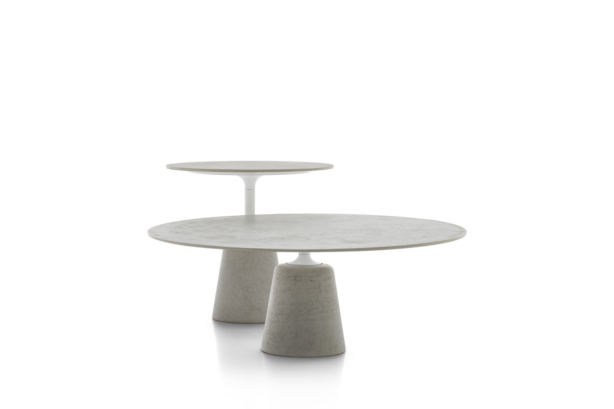 Rock Mini Coffee Table | Structure: Cement Anthracite X081 | Tabletop: Canaletto Walnut | Dimensions: Ø 80 cm