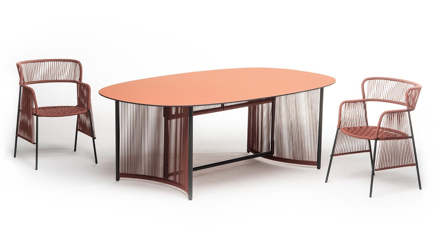 Altana Red Round Outdoor Dining Table