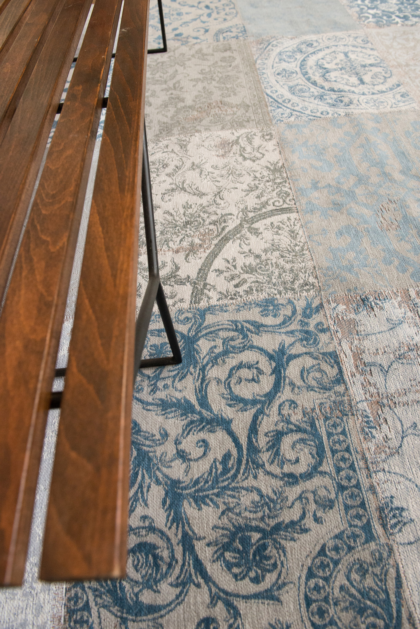 8981 Bruges Blue Rug