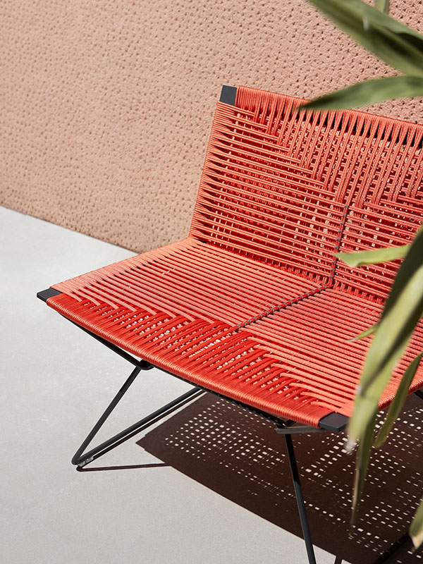 Neil Twist Indoor / Outdoor Armchair ☞ Colour: Glossy Orange ☞ Configuration: With Armrests