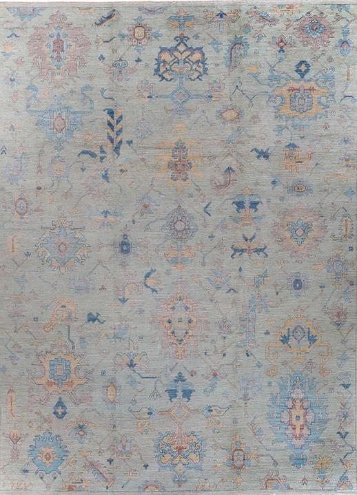 Heriz Hand-Knotted Rug