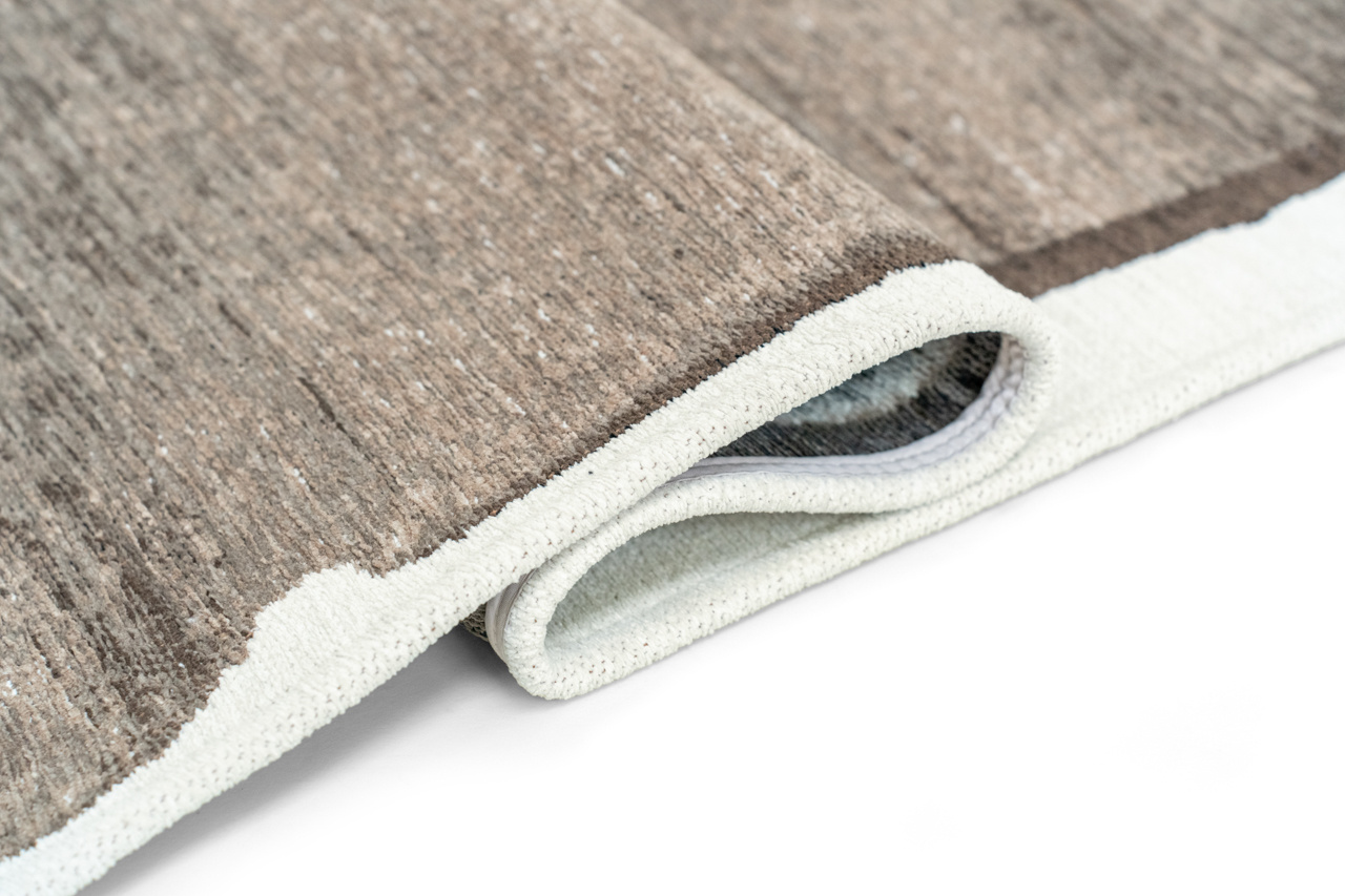 Brush Mastic Rug