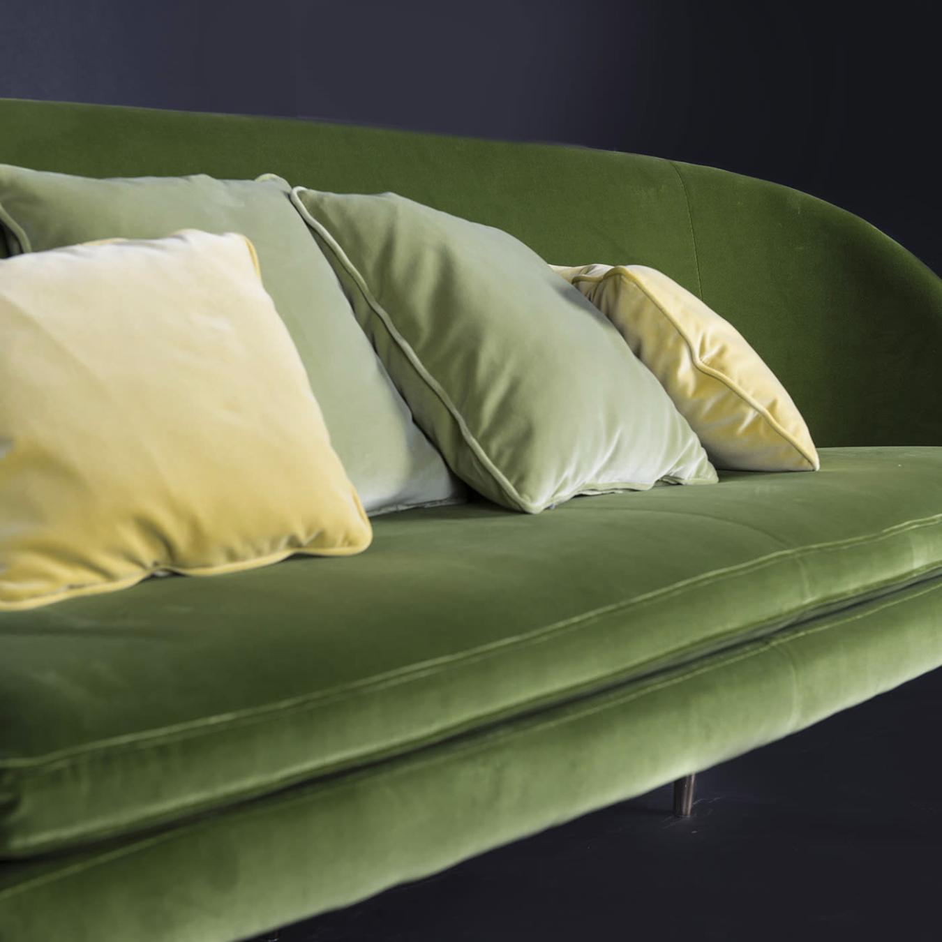 Vivien Sofa