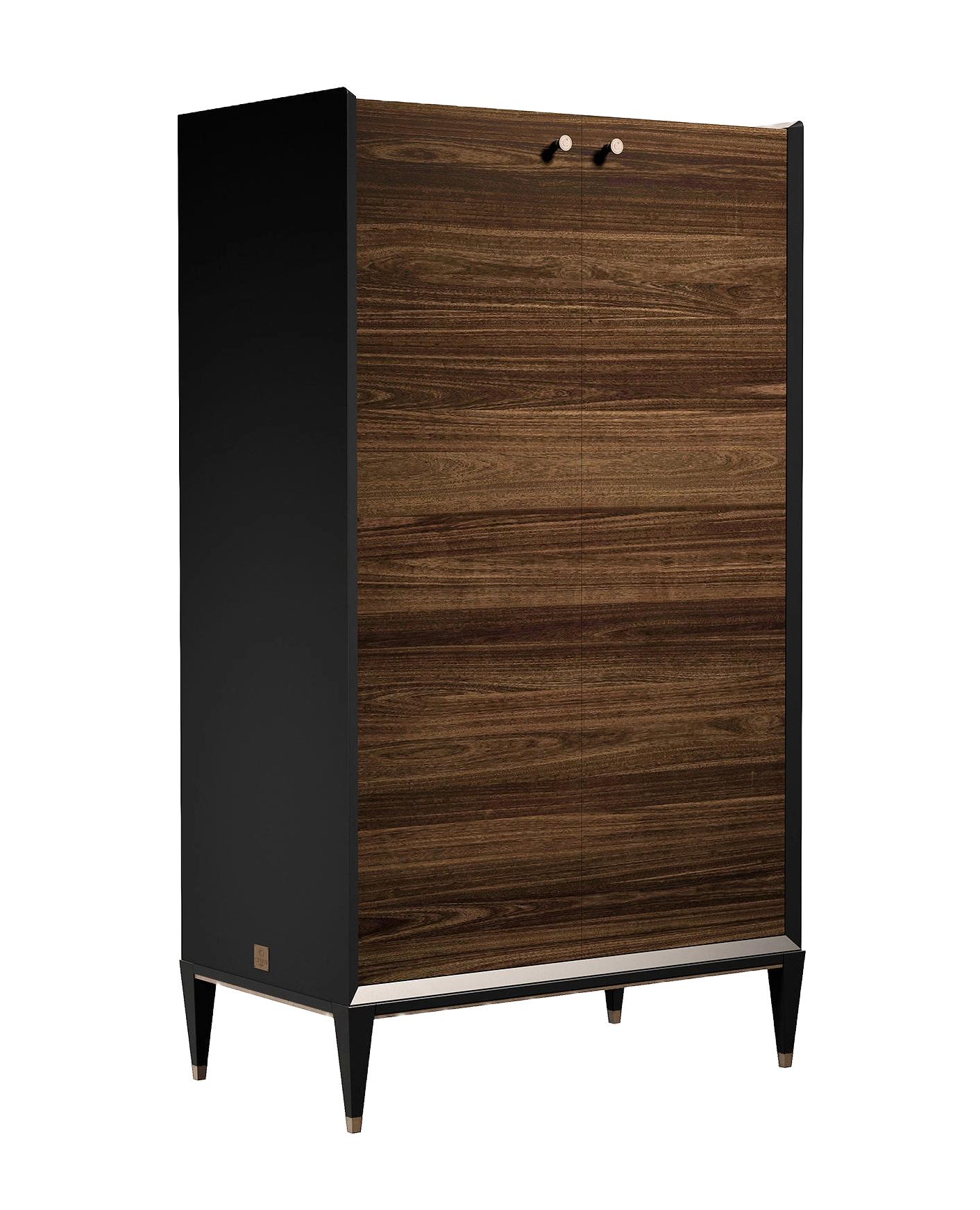 Eclipse High-End Cabinet