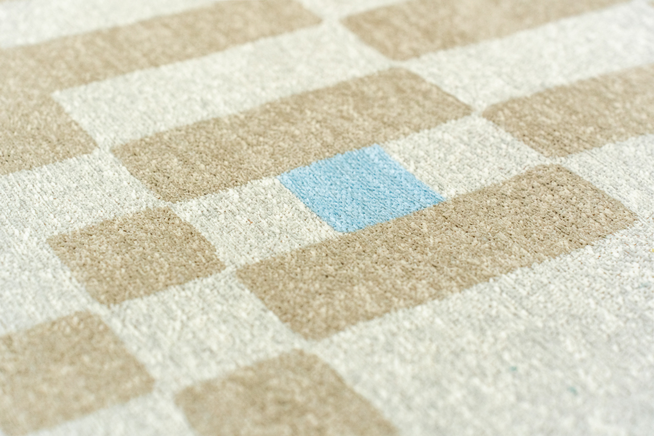 Chess Greyhound Rug | Size: 240 × 340 cm