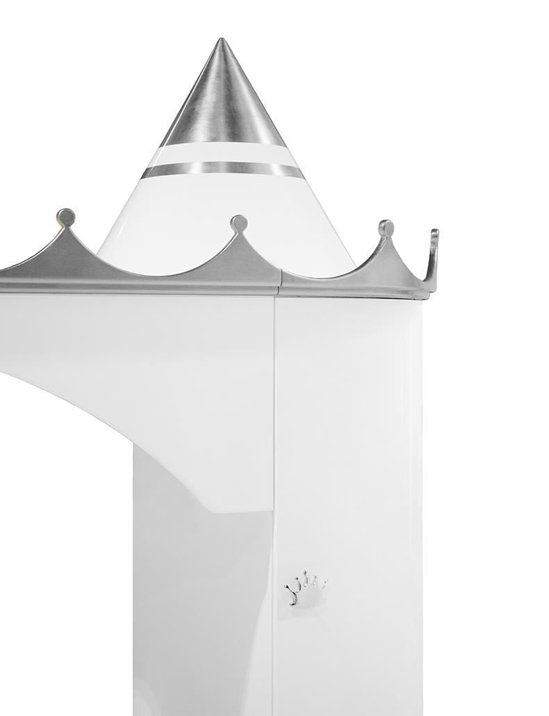 Grand Castle Bed