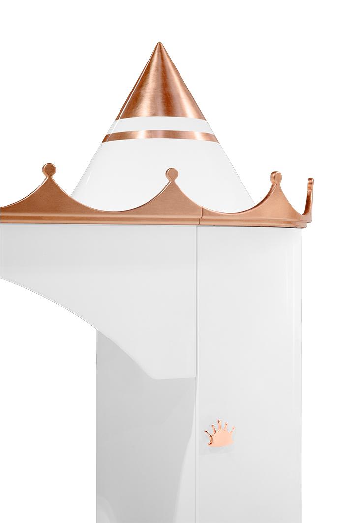 Grand Castle Bed