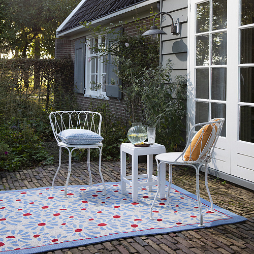 LA Thorncliff Daisy Sky Blu Outdoor Rug