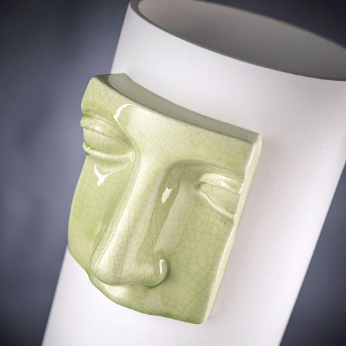 Giunone Vase with Nose Detail