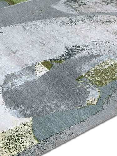 Green Rust Hand-Woven Rug