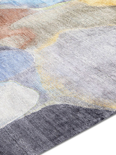 Multicolor Handmade Luxury Rug