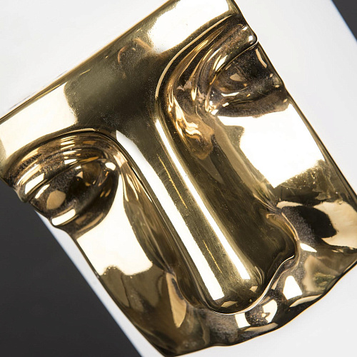Giunone Nose Sculpted Vase