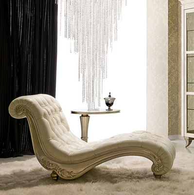 Chaise Longues