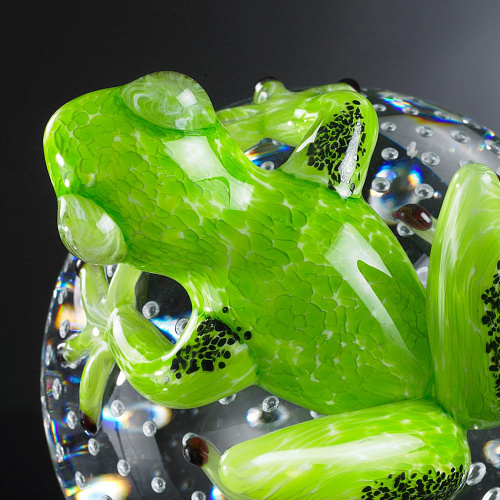 Green Frog on Sphere Figure