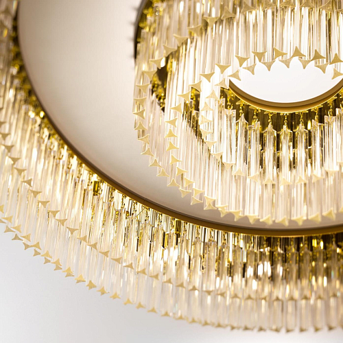 Round Chandelier in Polished Gold