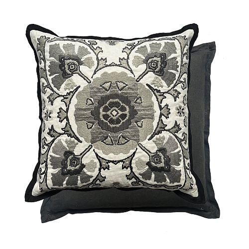 Alexi Noir 50 × 50 Cushion