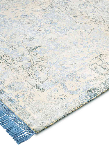 Light Blue Luxury Rug
