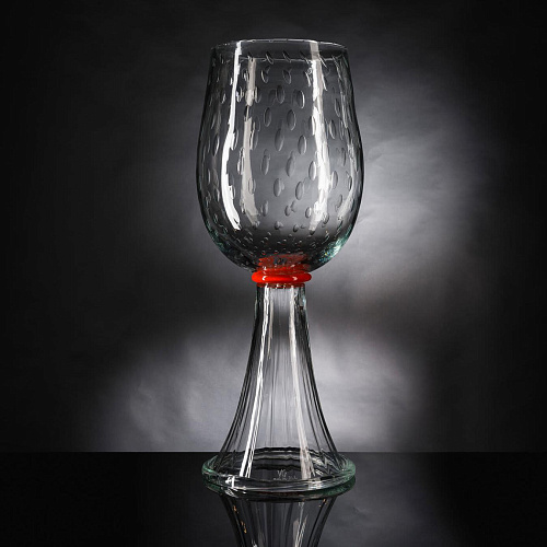Correr Sculpted Vase