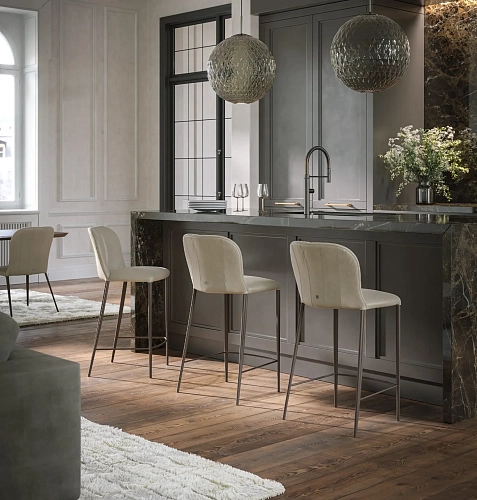 Bustier Elegant Bar Stool