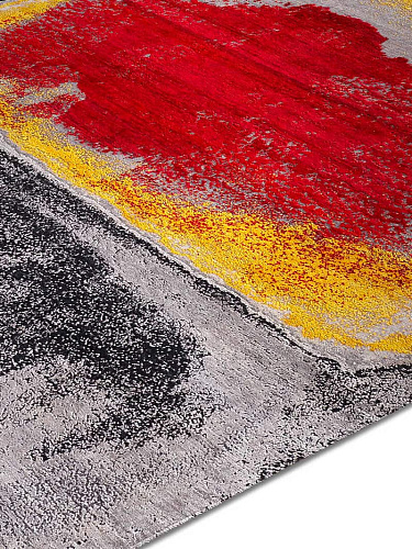 Red Dot Boulevard Hand-Woven Rug