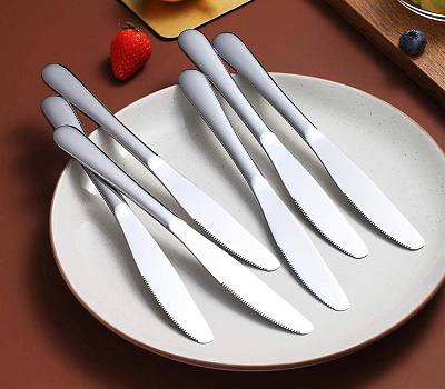 Dinner Knives