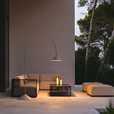 Outdoor Floor Lamps