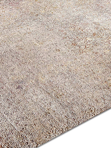 Ferahan Splash Hand-Woven Rug